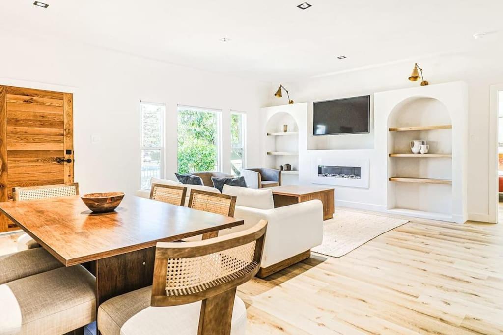 Villa La Retreat: Stylish 3br *